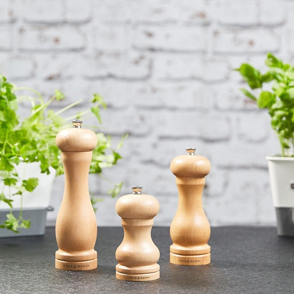 Pepper Mill - Definition and Cooking Information 