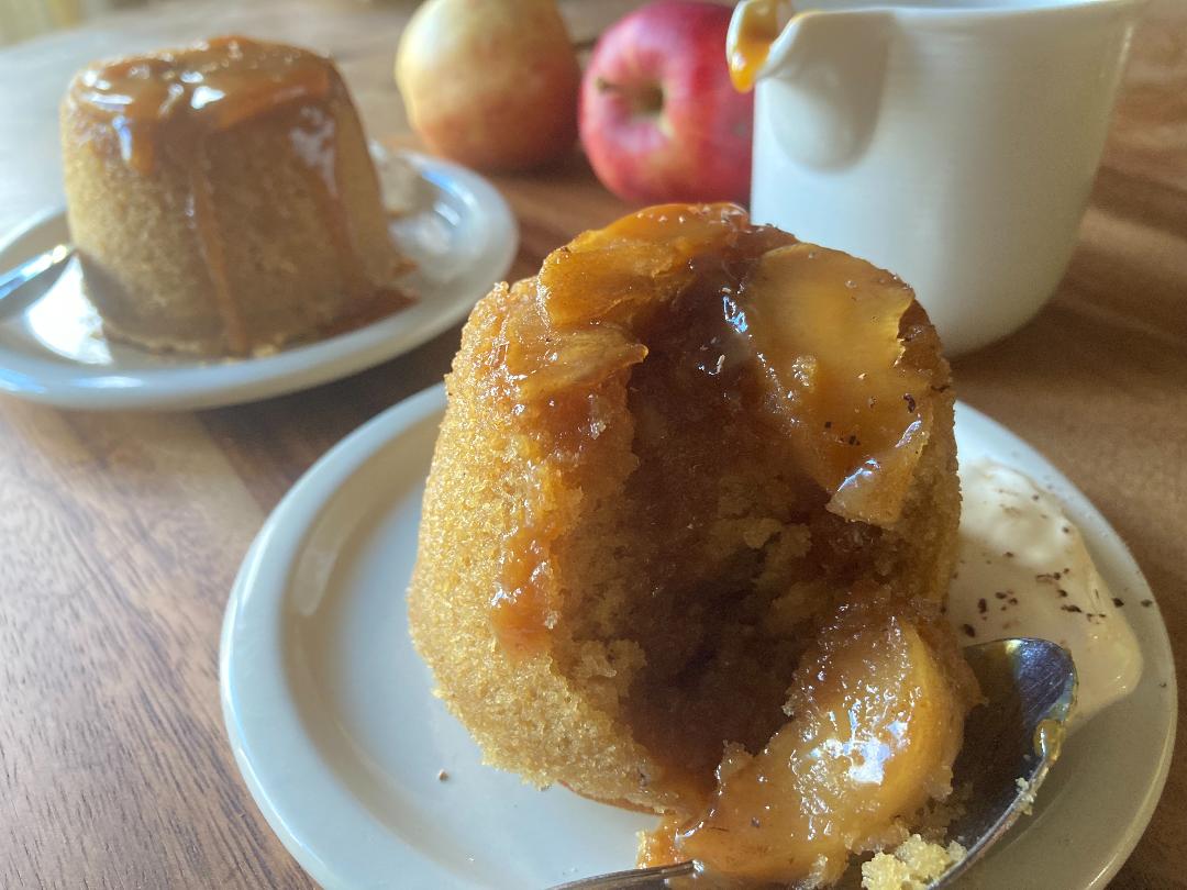 Apple and Nutmeg Mini Sponge Puddings Cole & Mason UK
