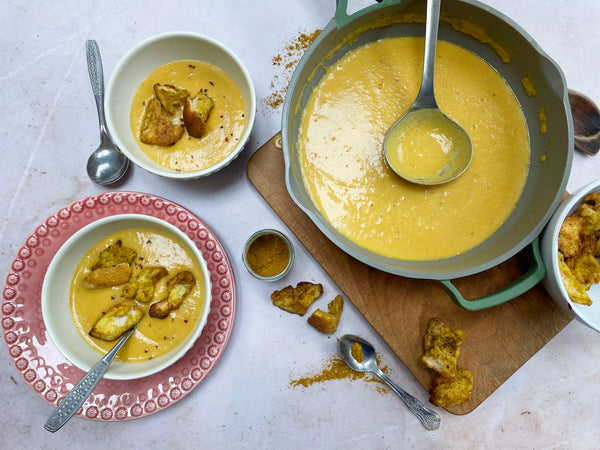 Vegetarian Curried Carrot and Ginger Soup with Air Fryer Curried Croutons Cole & Mason UK