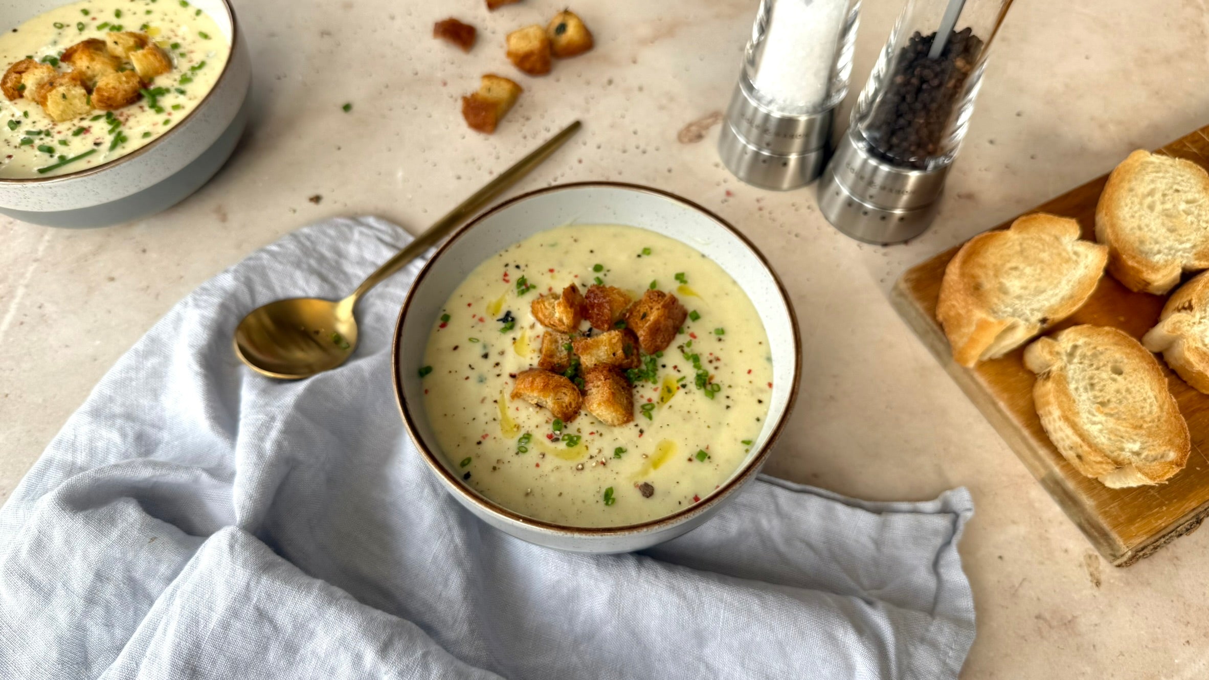 Leek & Potato Soup with Garlic Croutons