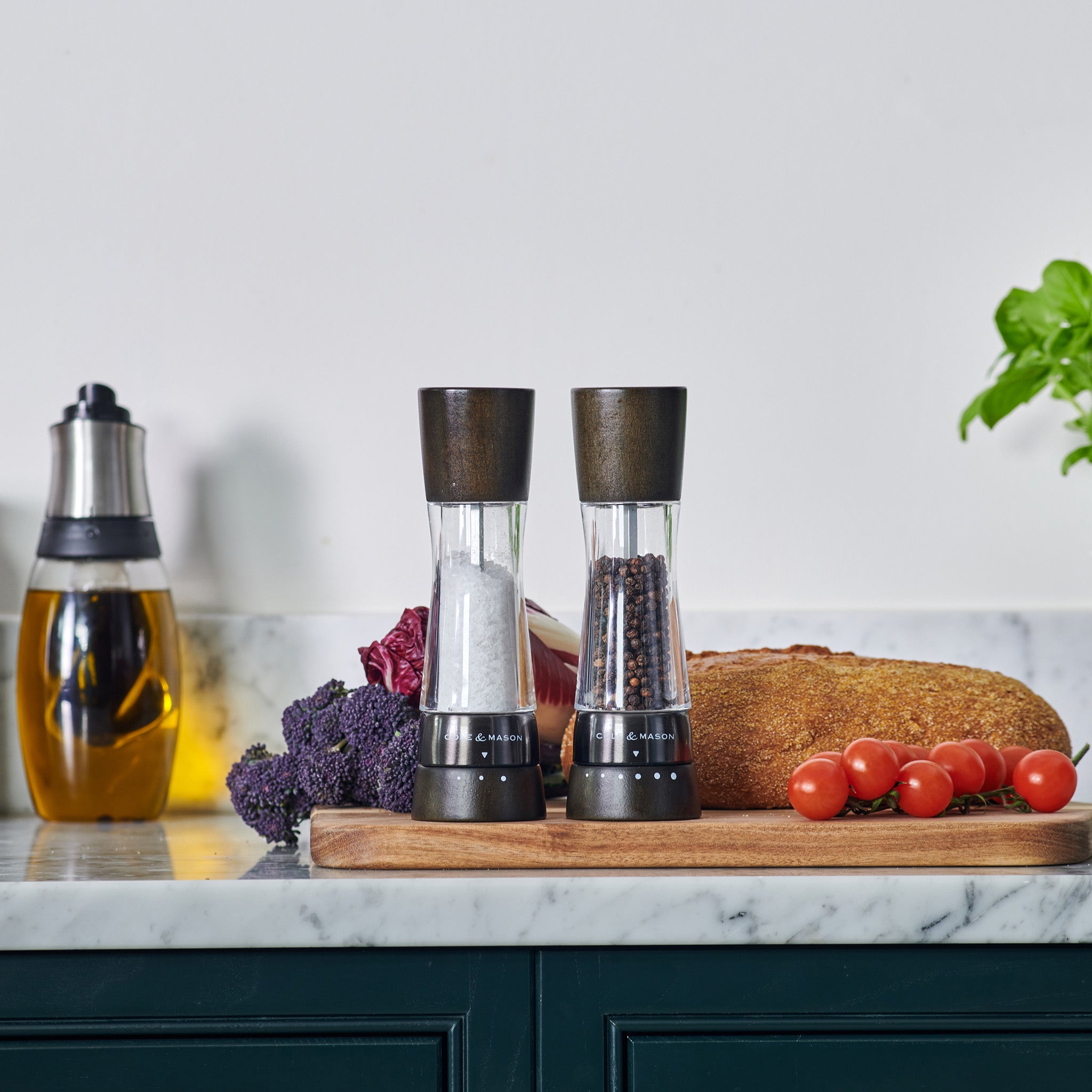 Cole & Mason Derwent Black Wood Salt & Pepper Mills – Adjustable